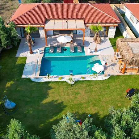 Mono 1 Villa *
